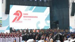 Sejumlah Warga Antusias Memadati Kawasan IRTI Monas Pada Puncak Peringatan Hari Bhayangkara Ke-79