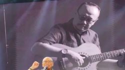 Malam Penuh Nostalgia: Ebiet G Ade, Lagu, dan Rindu yang Tumpah di Alun-alun Cilegon